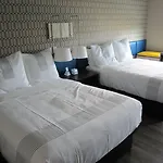 GLō Best Western Savannah-Gateway I-95